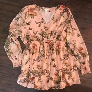 Maternity floral v-neck blouse